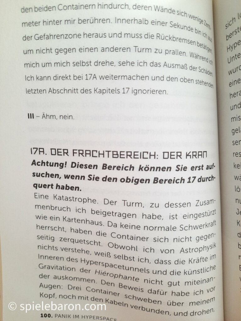 Foto einer Textseite des Escape Books "Panik im Hyperraum"